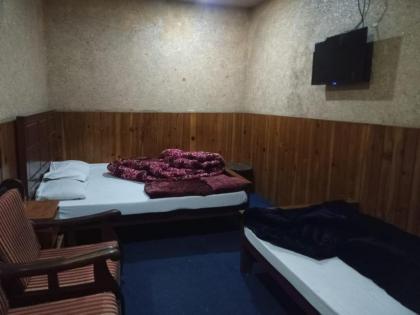 New Shabistan Hotel - image 19