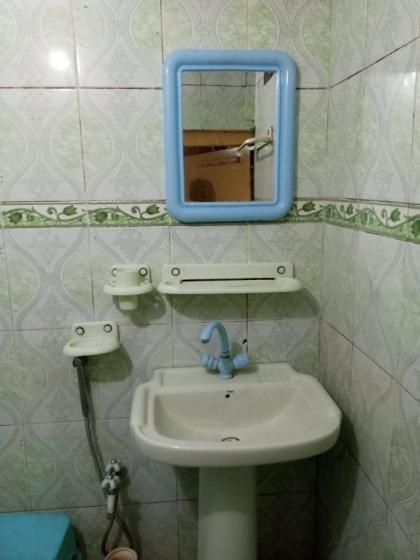 New Shabistan Hotel - image 25