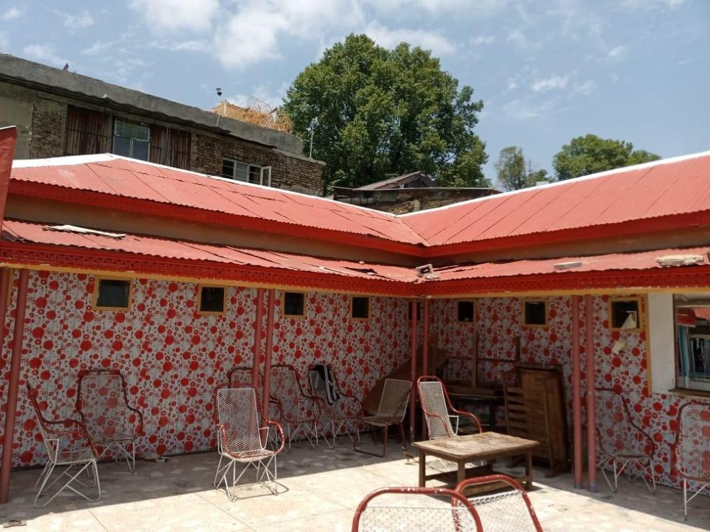 New Shabistan Hotel - image 6