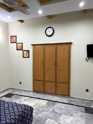 Welcoming 1-Bed Room (Double Bed) with Parking - image 4