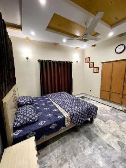 Welcoming 1-Bed Room (Double Bed) with Parking - image 8