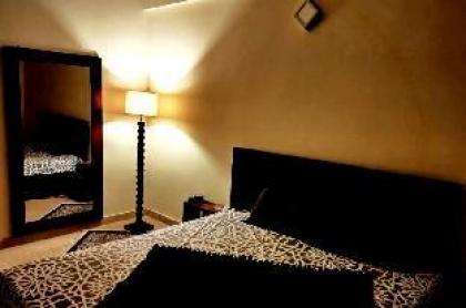 Spacious and Serene Apartment - image 2