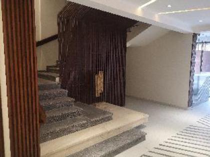Lovely 1 Bed Deluxe Serviced Apartment - image 13