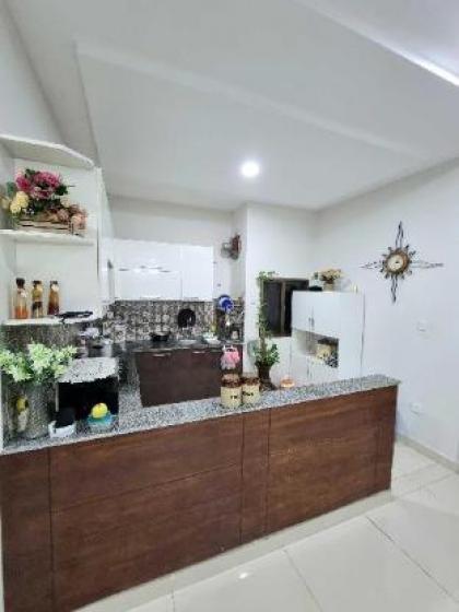 Three Bed Attach Bath Hall Kitchen Wifi Parking  - image 10