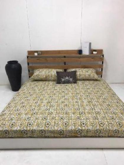 Three Bed Attach Bath Hall Kitchen Wifi Parking  - image 9