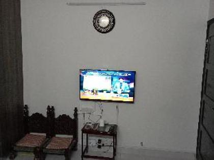 Fully Furnished Modern & Private 1 Bedroom Aprtt  - image 11