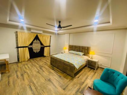 Holidazzle Serviced Apartments Bahria Town - image 29