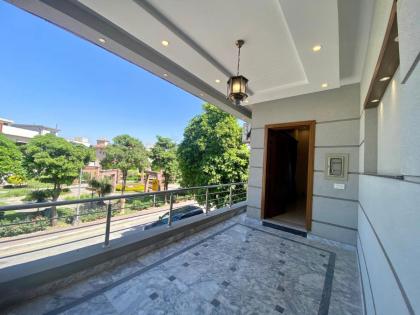 Luxury Guest House in Bahria Town - image 12