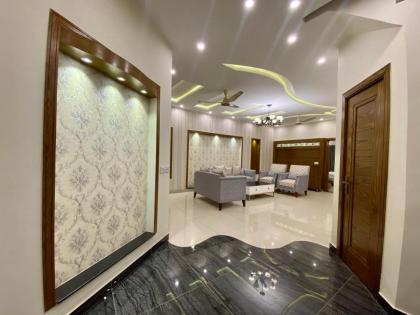 Luxury Guest House in Bahria Town - image 2