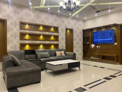 Luxury Guest House in Bahria Town - image 3