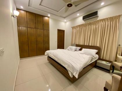 Luxury Guest House in Bahria Town - image 30
