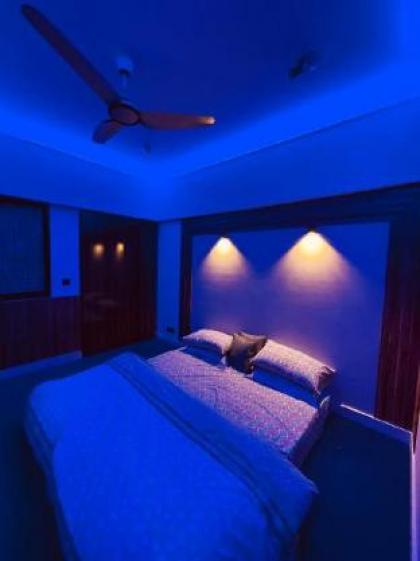 Cool & cozy one bed apartment in DHA Islamabad - image 2