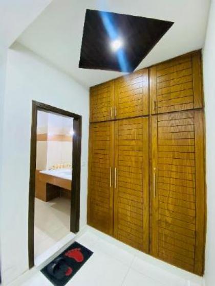 Two Bedroom Comfort Apartment for Family - image 14