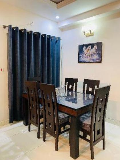 Two Bedroom Comfort Apartment for Family - image 18