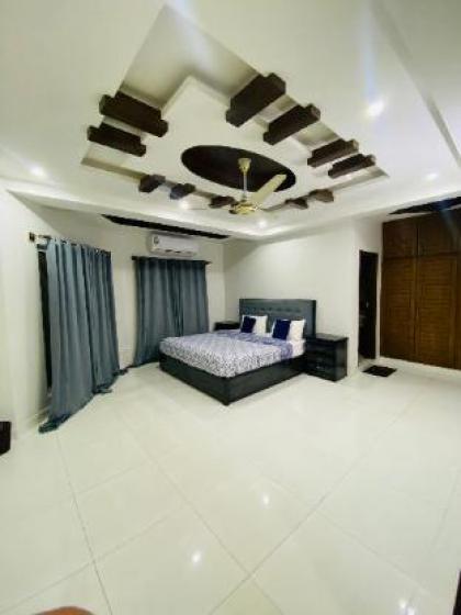 Two Bedroom Comfort Apartment for Family - image 2