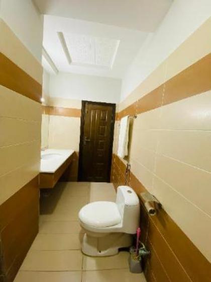 Two Bedroom Comfort Apartment for Family - image 5