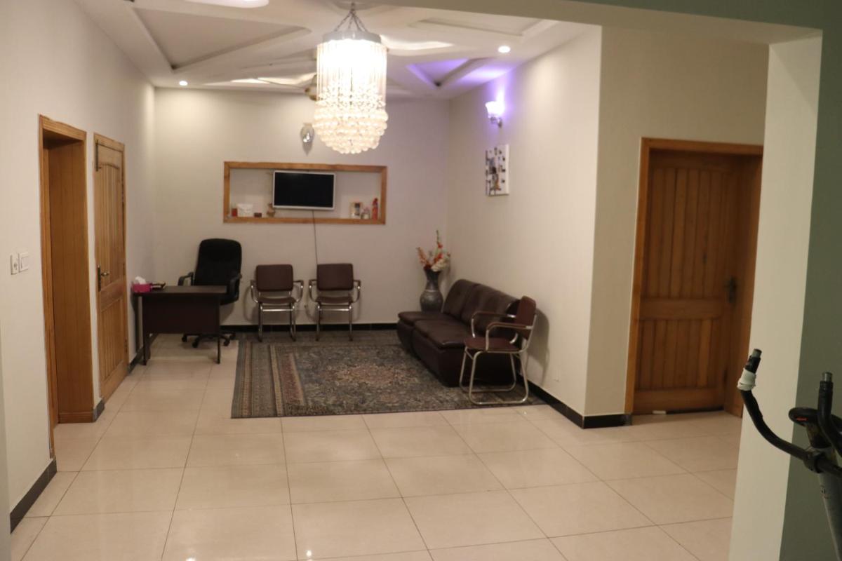 N N Guests Palace - main image