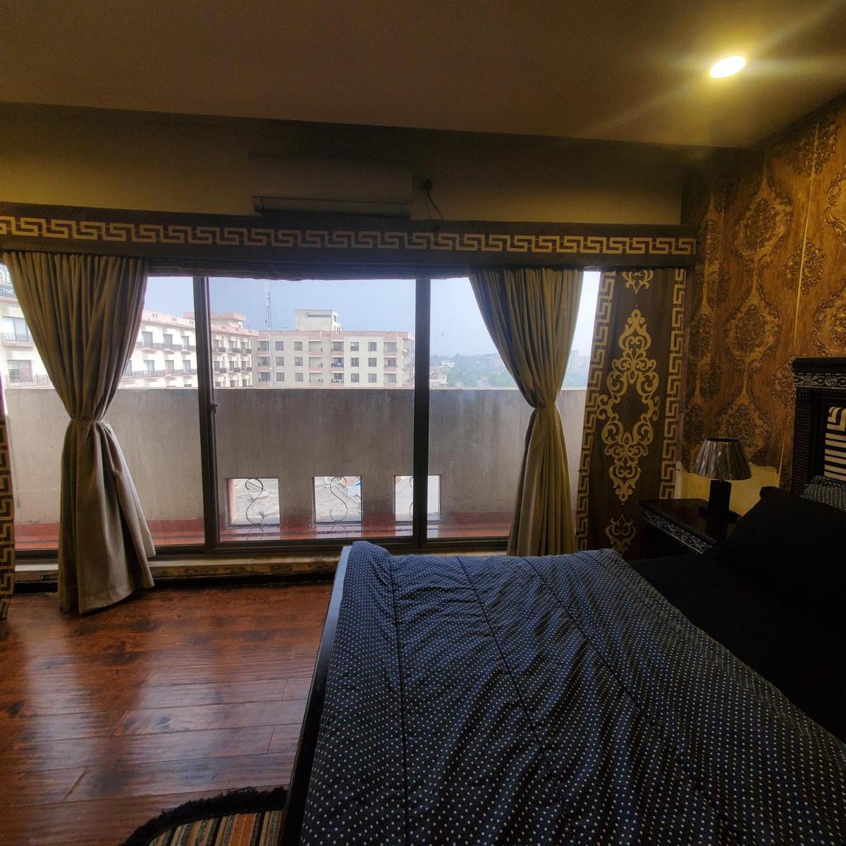 CosmoStay Islamabad Bahria Town - image 5