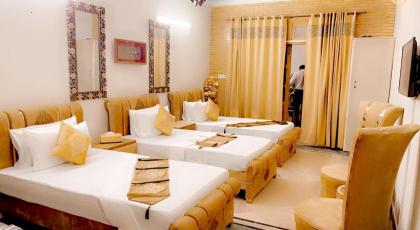 Neelum Guest House - image 2