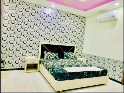 The Crown Guest House  - image 2
