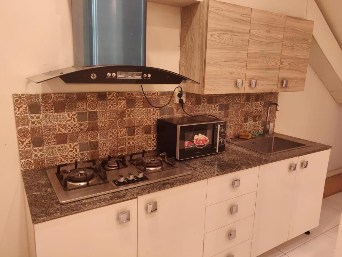 Royal Family Suite E-11 Only for Families Islamabad - image 7