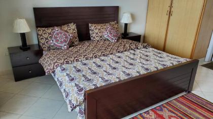 Rove Lodging-3 Bedroom Service Apartment - image 13
