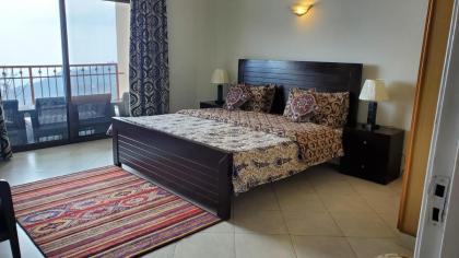 Rove Lodging-3 Bedroom Service Apartment - image 7