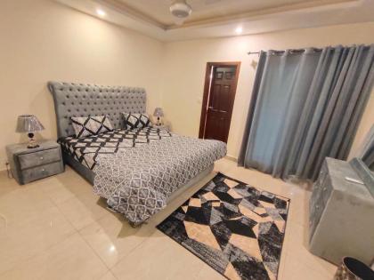 Family Friendly & Peaceful 3 Bed APT Free Wifi - image 17