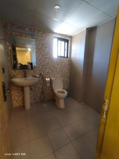 Luxury Three-Bedroom Apartment - image 18