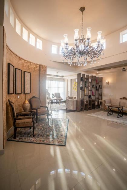Penthouse by Shelton - image 12