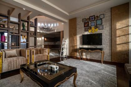 Penthouse by Shelton - image 27