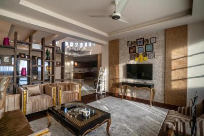 Penthouse by Shelton - image 29