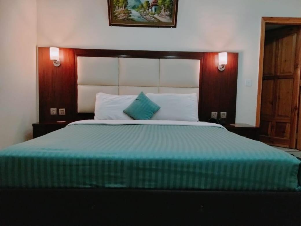Canari Hotel kashmir view - image 2