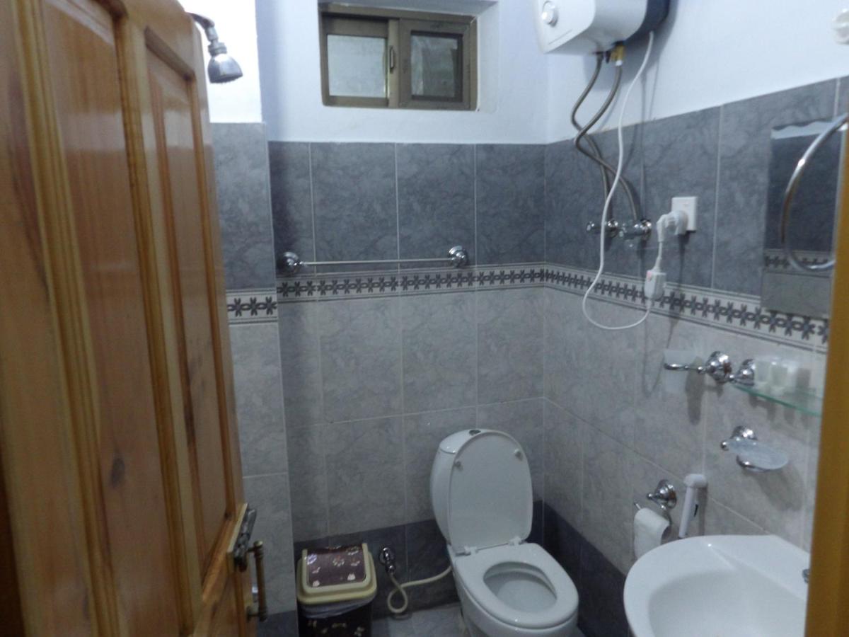 Canari Hotel kashmir view - image 4
