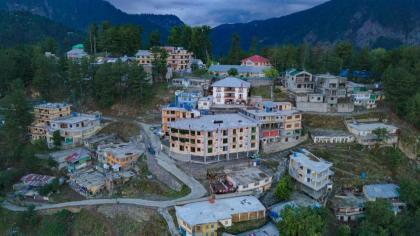 Canari Hotel kashmir view - image 9