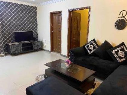 Cozy Calm Chaos 2BHK E-spot  Wifi  Chrome Cast - image 13
