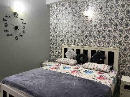 Cozy Calm Chaos 2BHK E-spot  Wifi  Chrome Cast - image 2