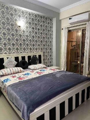 Cozy Calm Chaos 2BHK E-spot  Wifi  Chrome Cast - image 4