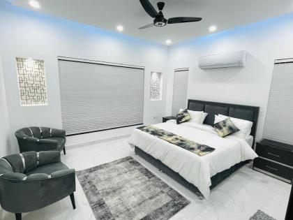 Amazing modern apartment in Islamabad  - image 19