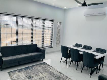 Amazing modern apartment in Islamabad  - image 3
