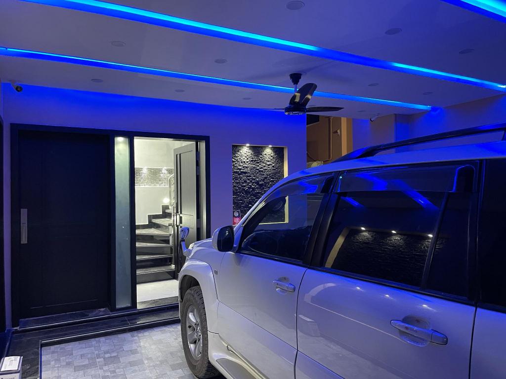 Amazing modern apartment in Islamabad  - image 5