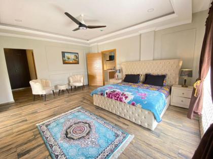 *Designer’s Luxurious 1BHK at Top Location of Twin Cities!! - image 22