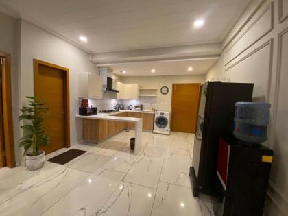 De-Meridian Luxury Apartments - image 27