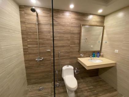 De-Meridian Luxury Apartments - image 29
