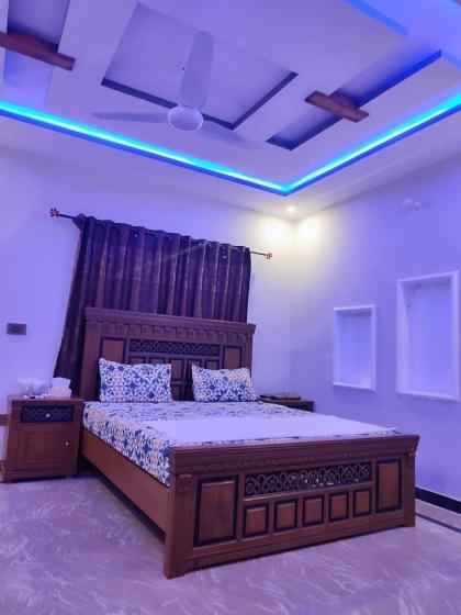 Fasil-Town Rooms Near Isb Air port - image 14