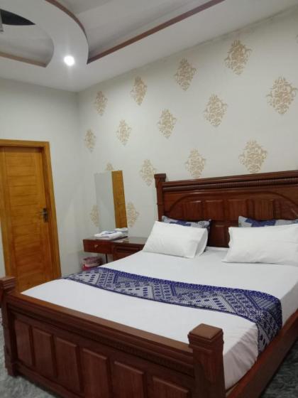 Fasil-Town Rooms Near Isb Air port - image 19