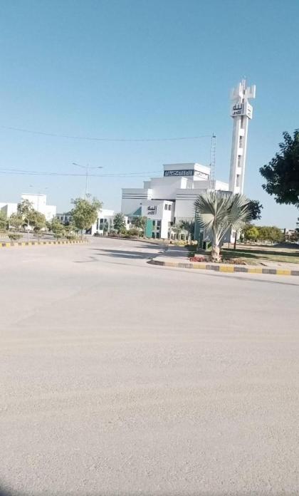 Fasil-Town Rooms Near Isb Air port - image 20