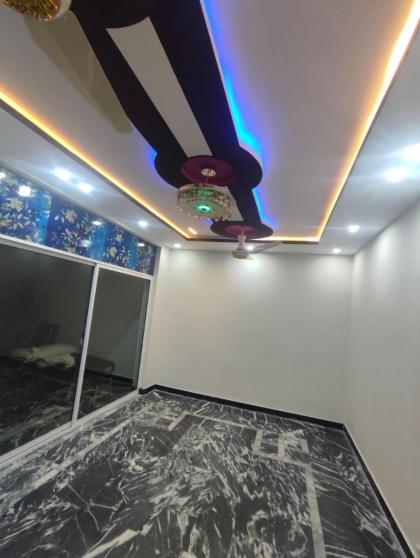 Fasil-Town Rooms Near Isb Air port - image 29