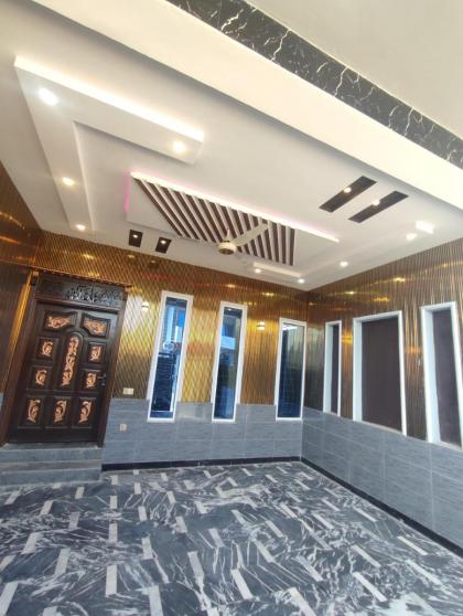 Fasil-Town Rooms Near Isb Air port - image 8