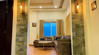 Deluxe Suite - 2 Bed Service Apartment Murree - image 5